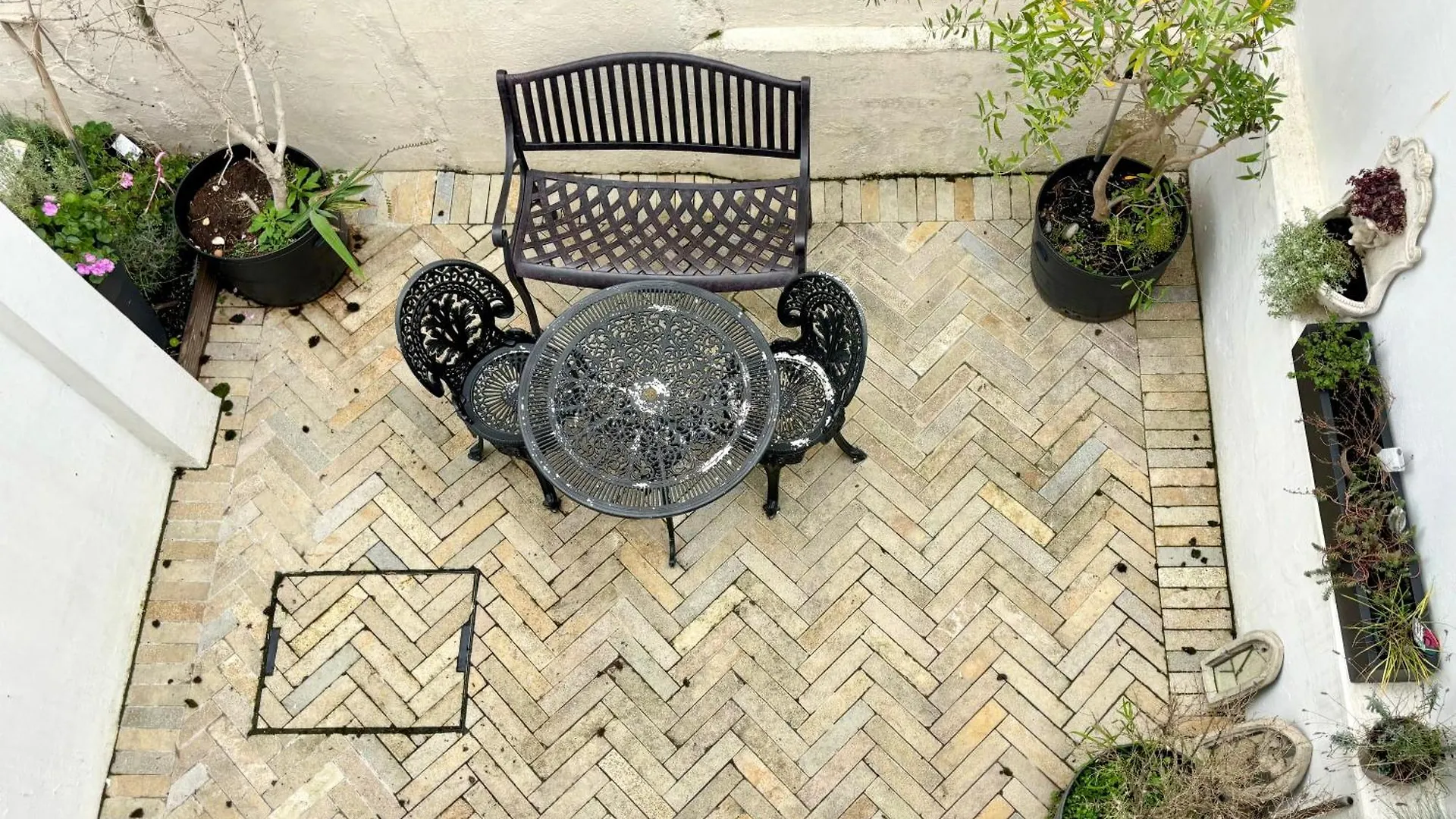 Holiday home Stunning 3 Bedroom & 2 Bathroom Cottage With Patio Brighton