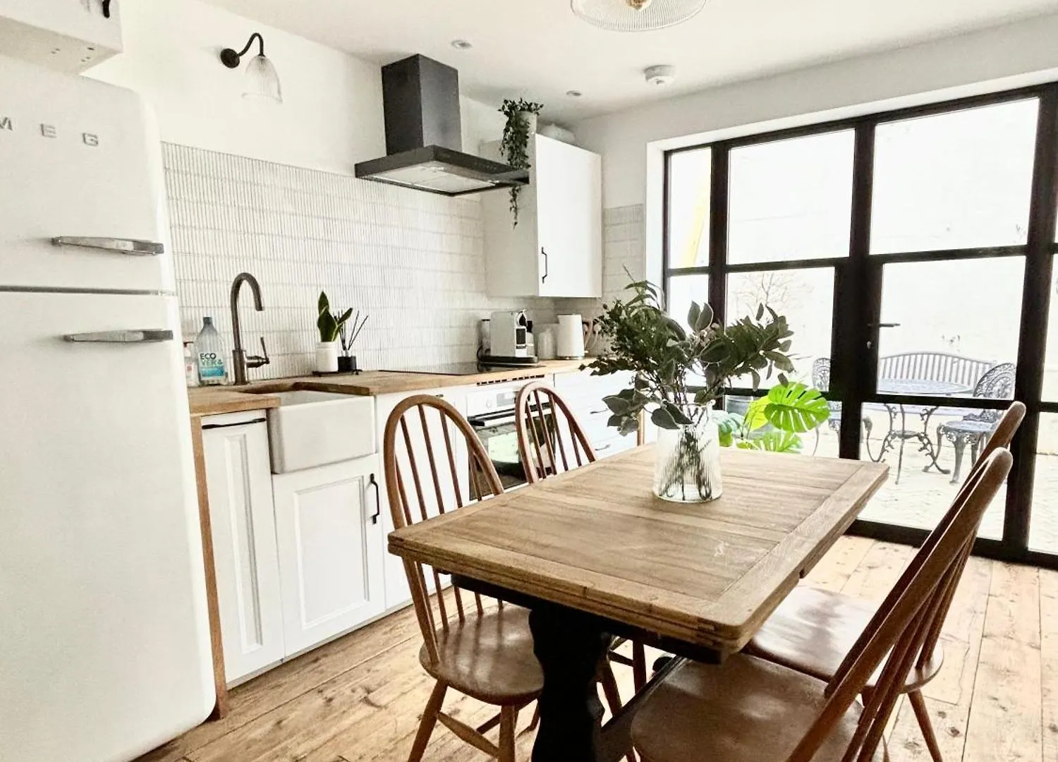 Holiday home Stunning 3 Bedroom & 2 Bathroom Cottage With Patio Brighton