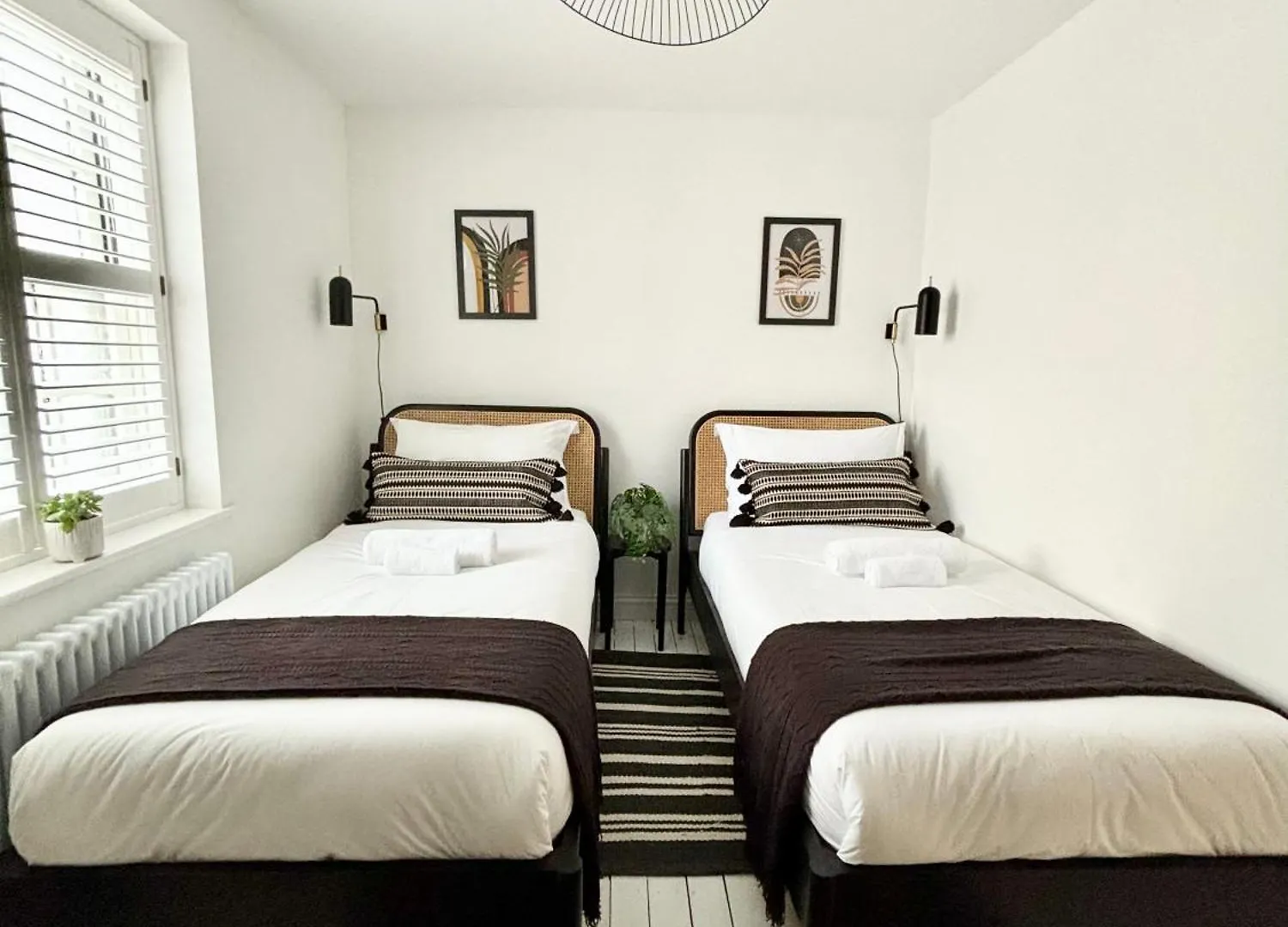 Holiday home Stunning 3 Bedroom & 2 Bathroom Cottage With Patio Brighton