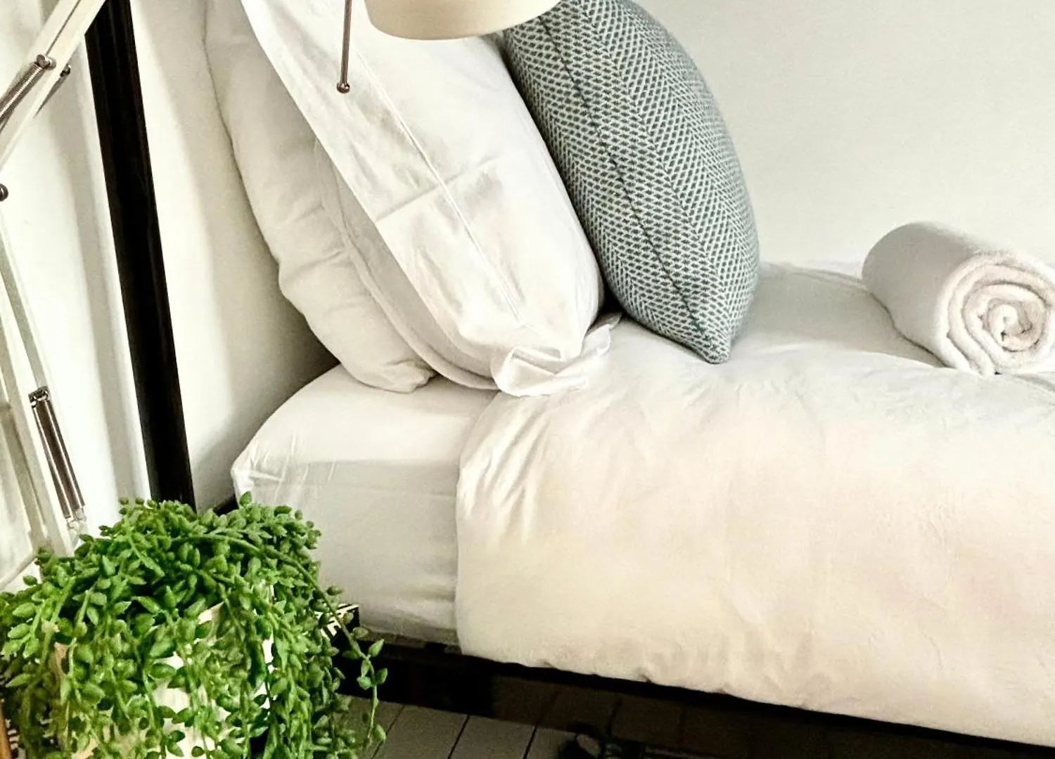 Stunning 3 Bedroom & 2 Bathroom Cottage With Patio 브라이턴 펜션