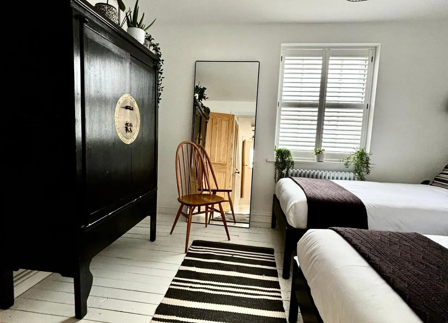 Stunning 3 Bedroom & 2 Bathroom Cottage With Patio 브라이턴