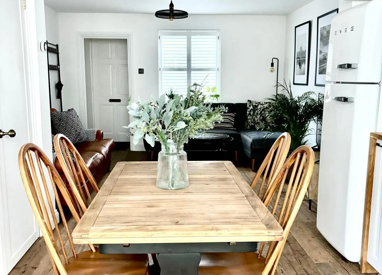Stunning 3 Bedroom & 2 Bathroom Cottage With Patio 브라이턴 0*,  영국